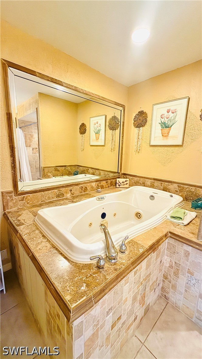3 Bed Pool Home for Sale in Golden Gate Estates, photo 19