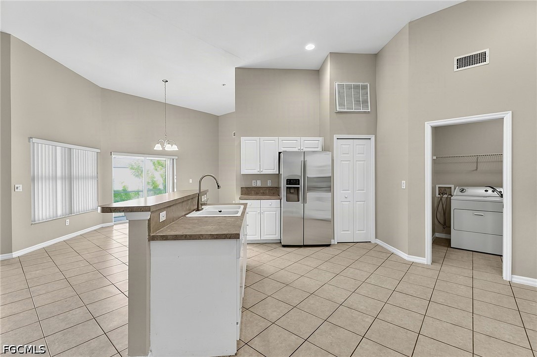 3 Bed SingleFamilyResidence for Sale in Cape Coral, photo 19