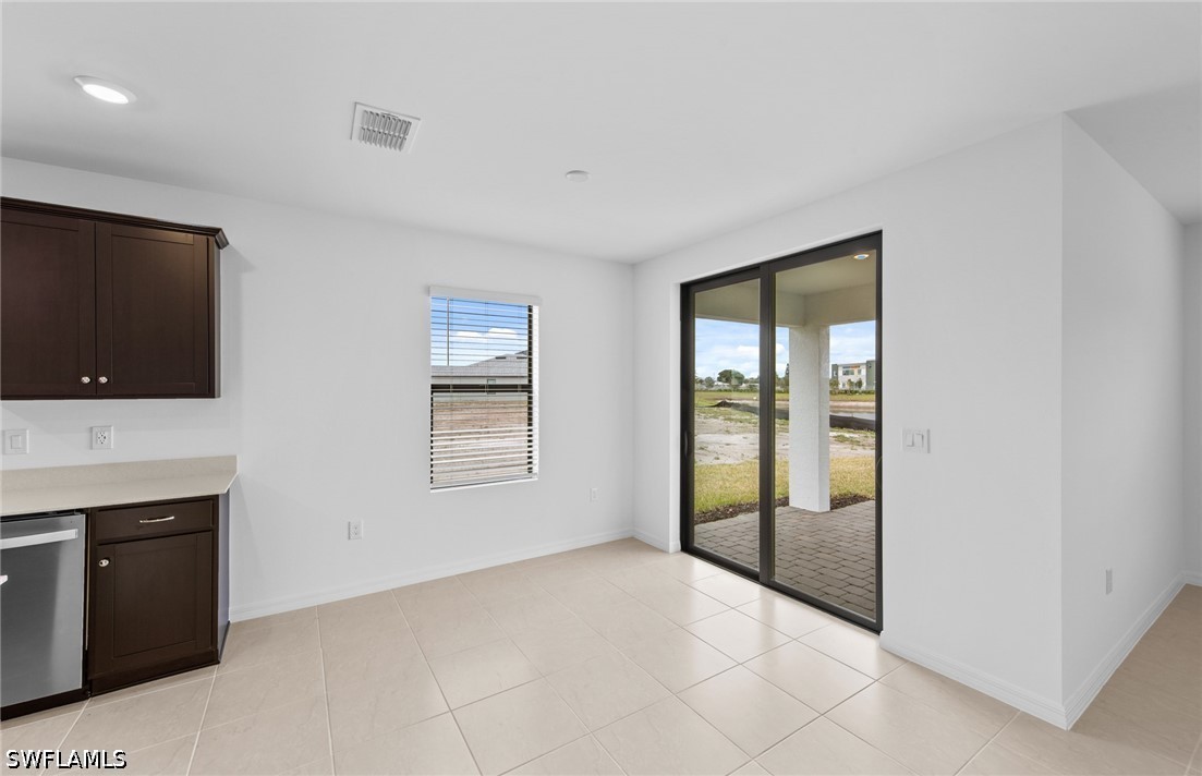 4 Bed SingleFamilyResidence for Sale in Whispering Lakes, photo 19