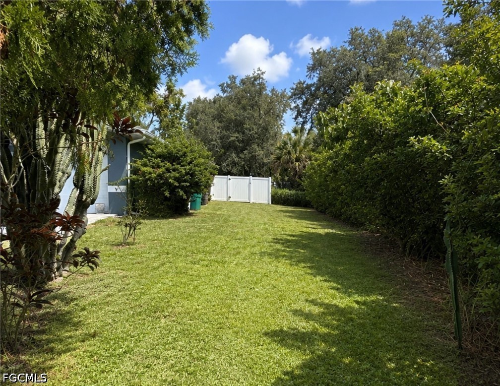 3 Bed SingleFamilyResidence for Sale in Port Charlotte, photo 19