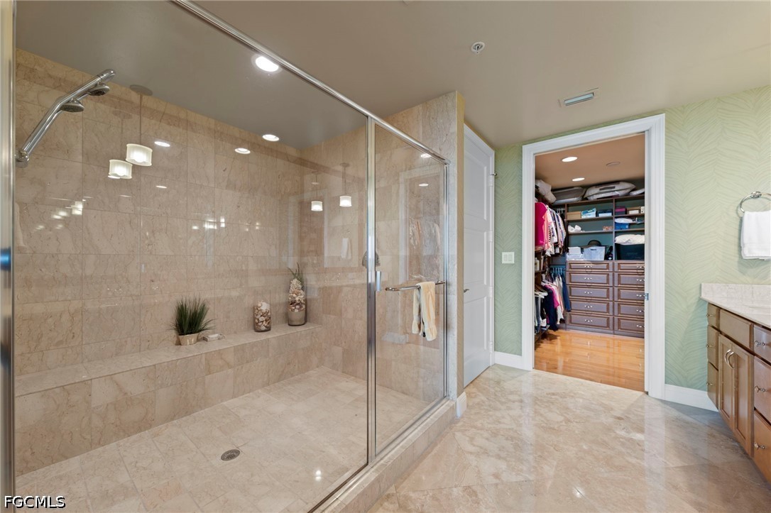 3 Bed Waterfront Home for Sale in Naples, photo 19