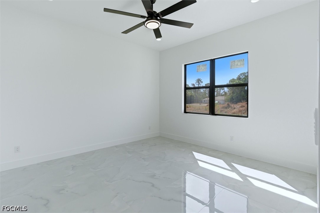 3 Bed SingleFamilyResidence for Sale in Lehigh Acres, photo 19