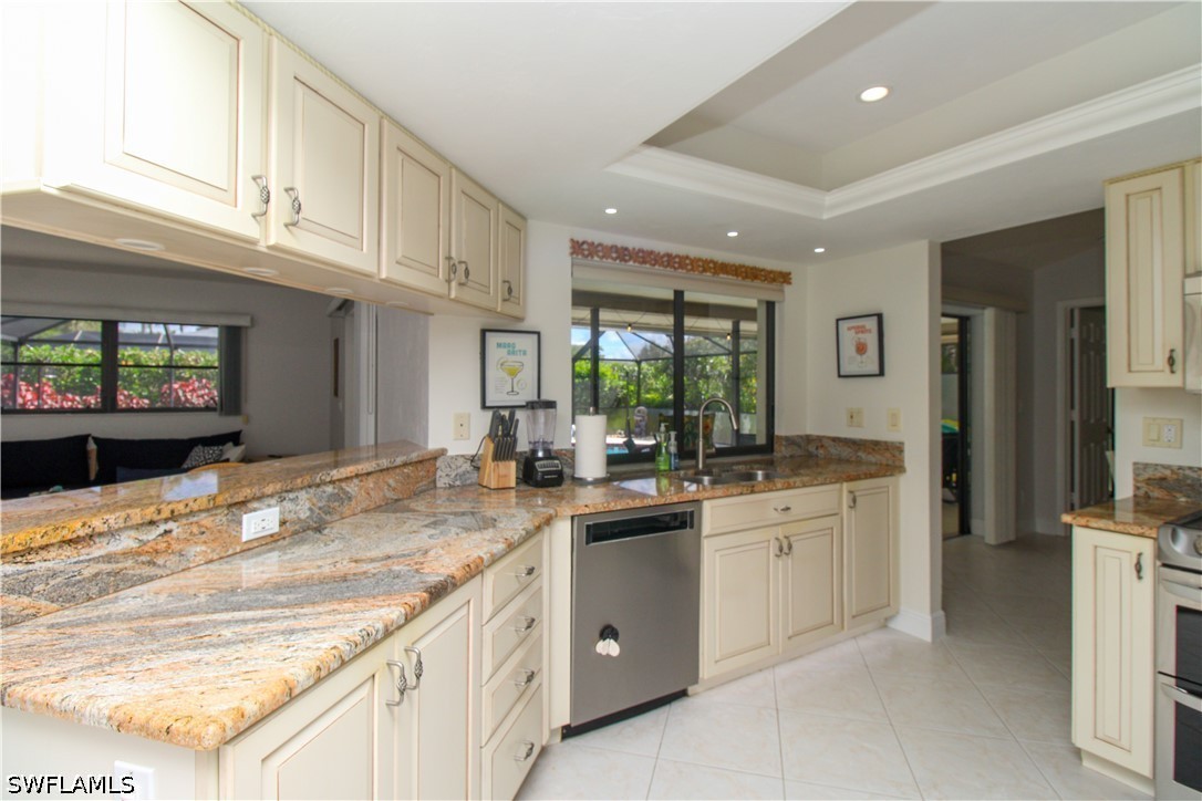 3 Bed Pool Home for Sale in Forest Hills, photo 19