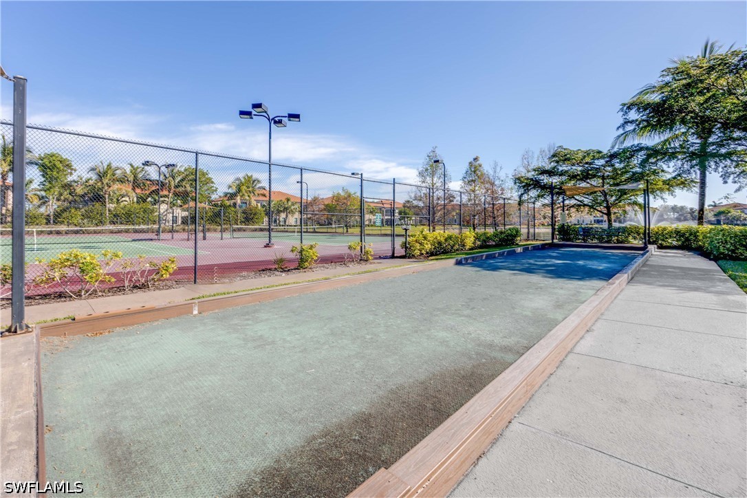 2 Bed Condominium for Sale in Paloma, photo 19