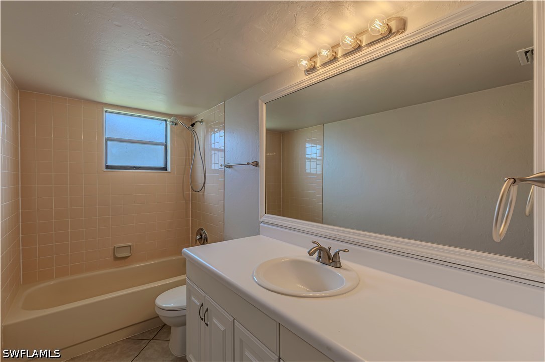 3 Bed Pool Home for Sale in Cape Coral, photo 19