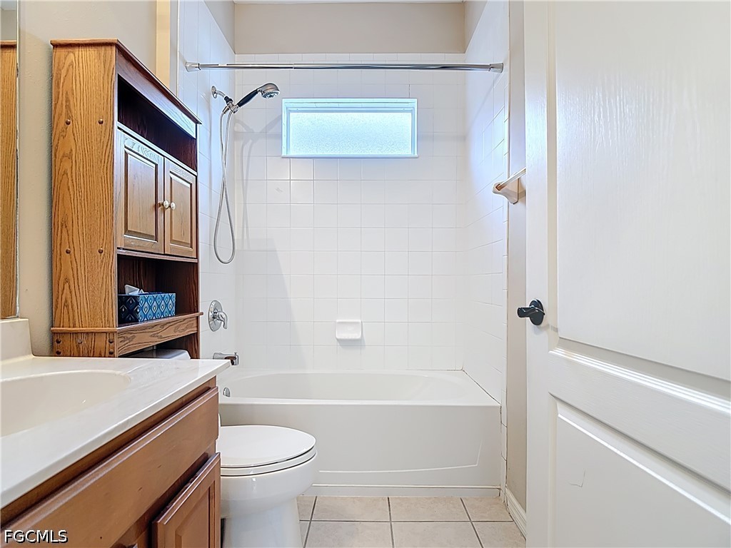 5 Bed Pool Home for Sale in Promenade West, photo 19