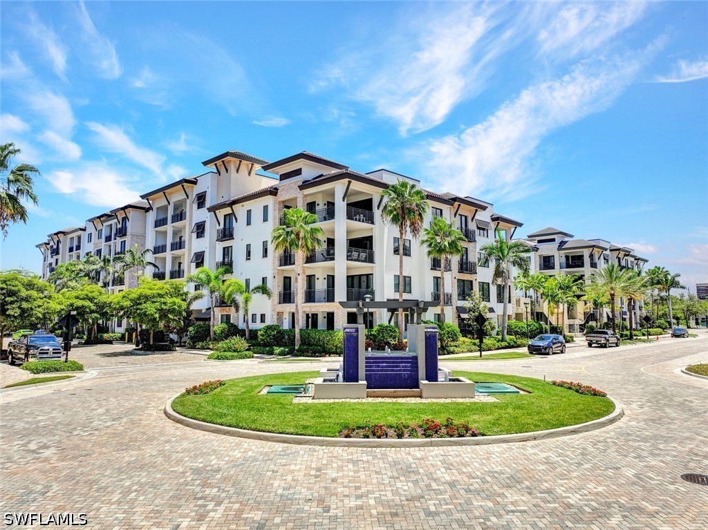 2 Bed Condominium for Sale in Naples Square, photo 19