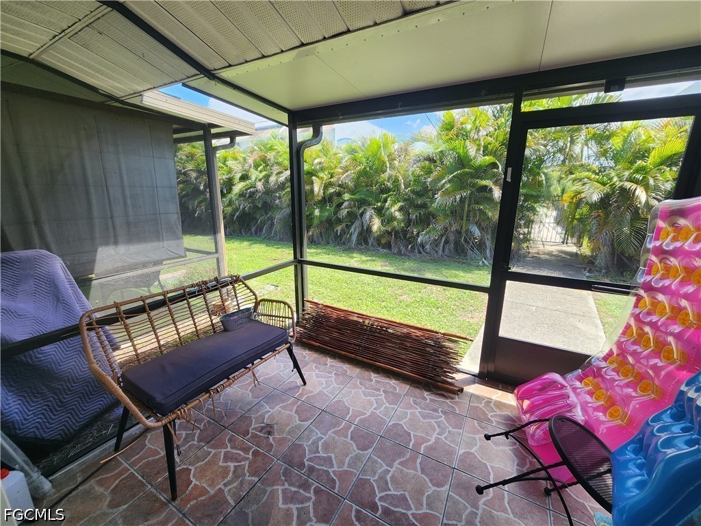 2 Bed Condominium for Sale in Cape Coral, photo 19