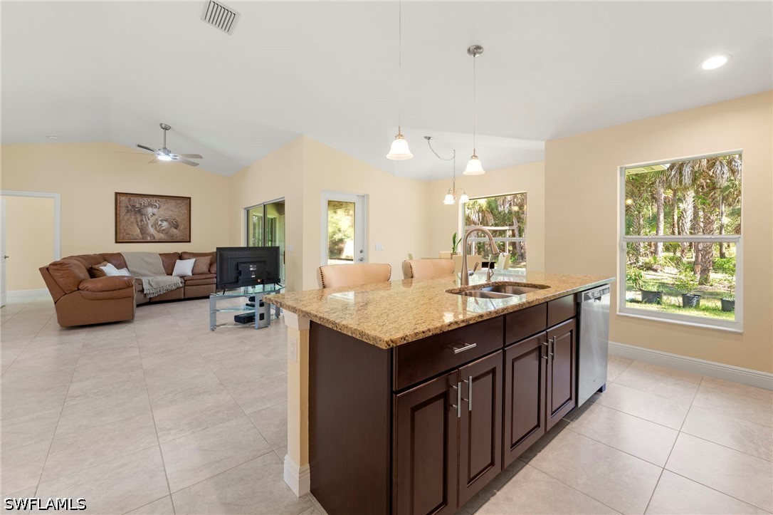 3 Bed SingleFamilyResidence for Sale in Naples, photo 19
