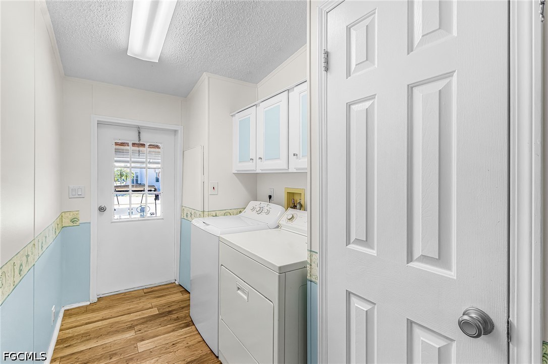 2 Bed Waterfront Home for Sale in North Fort Myers, photo 19