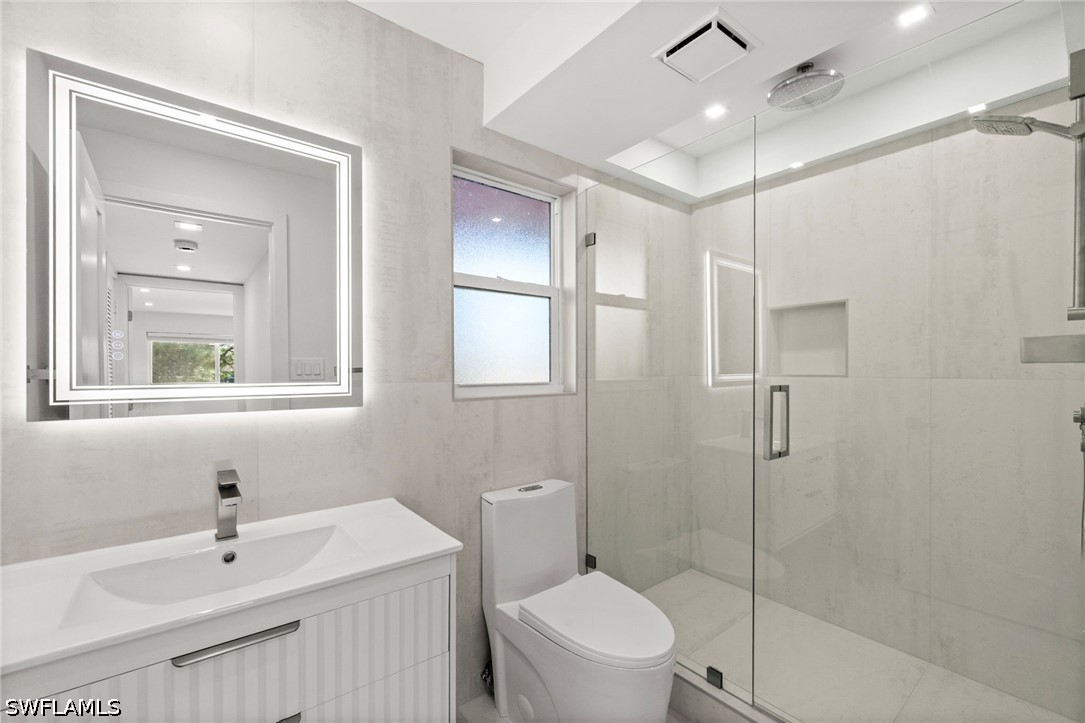1 Bed Condominium for Sale in Naples, photo 19