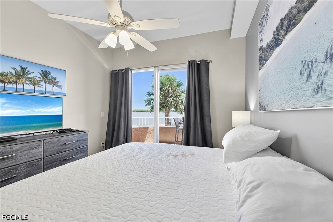1 Bed Waterfront Home for Sale in Bonita Springs, photo 19