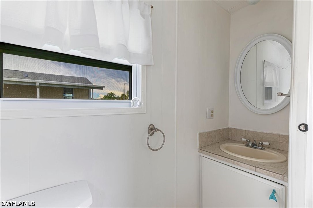2 Bed ManufacturedHome for Sale in Naples, photo 19