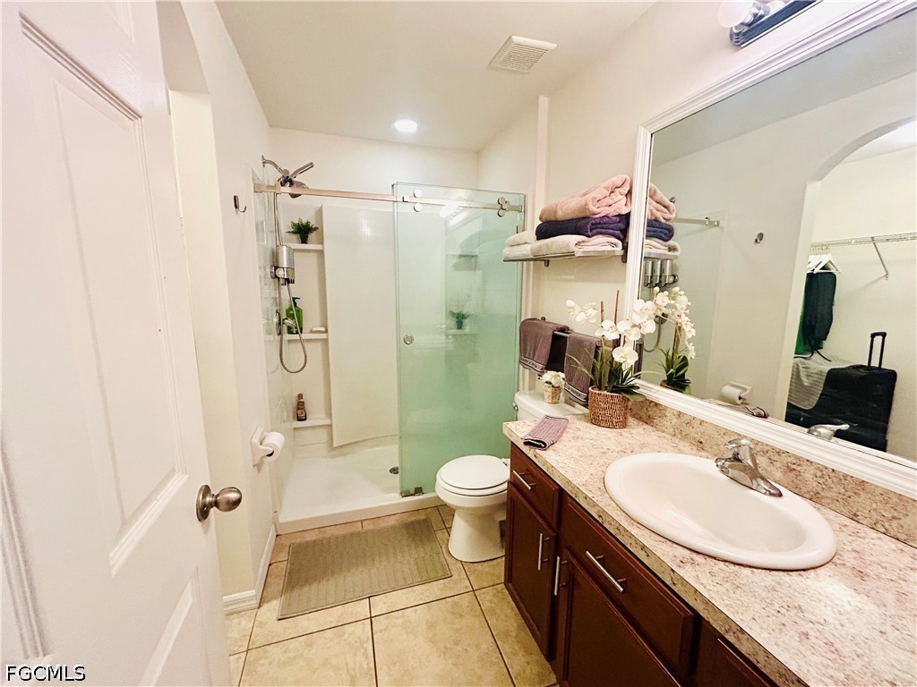 3 Bed SingleFamilyResidence for Sale in Shadow Lakes, photo 19