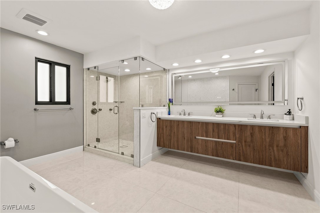 3 Bed Pool Home for Sale in Kings Lake, photo 20