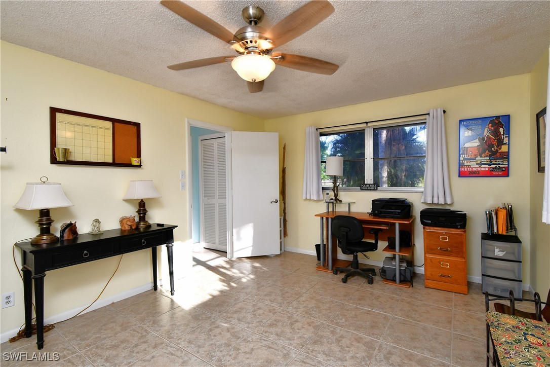 2 Bed SingleFamilyResidence for Sale in North Fort Myers, photo 20