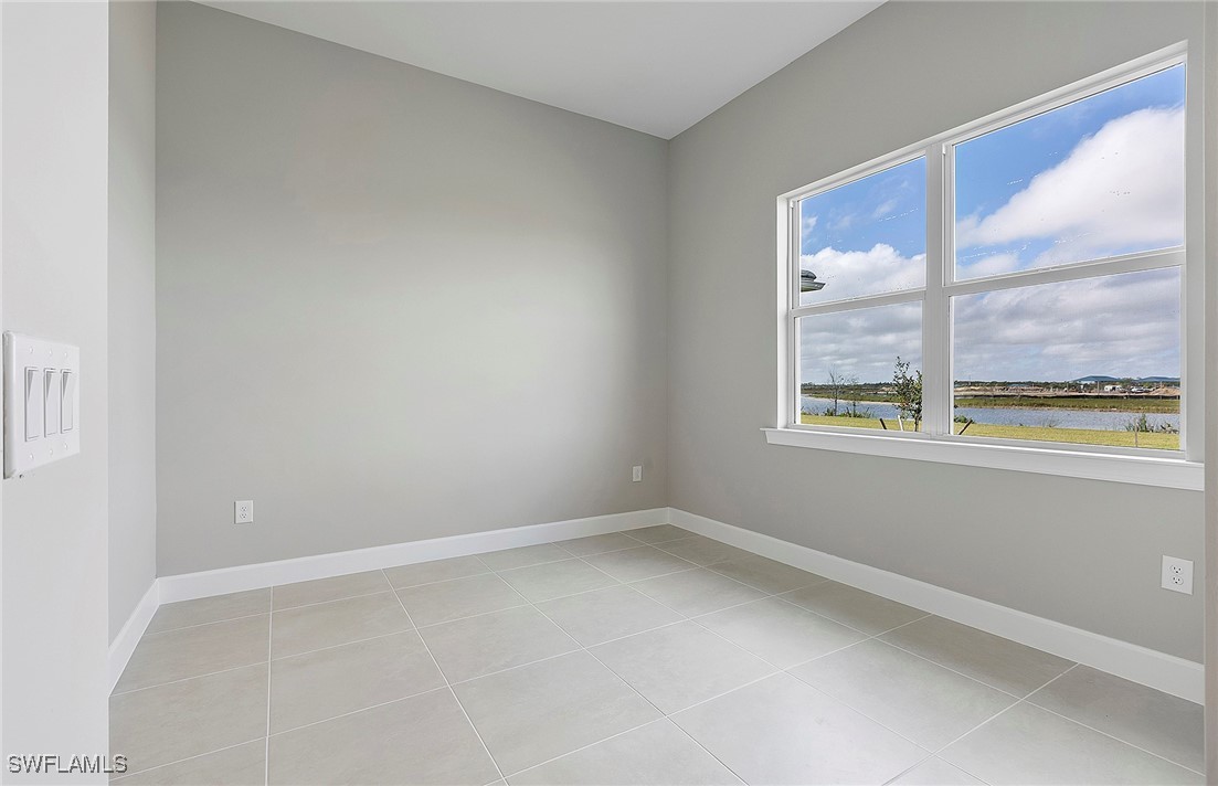3 Bed Waterfront Home for Sale in Terrawalk, photo 20