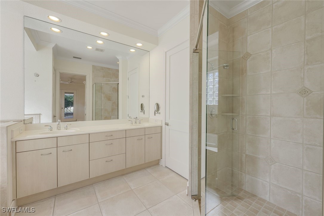 3 Bed Waterfront Home for Sale in Naples, photo 20