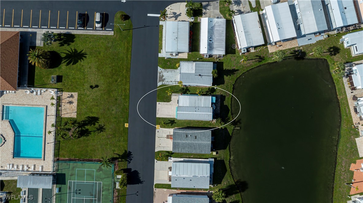 1 Bed Waterfront Home for Sale in North Fort Myers, photo 20