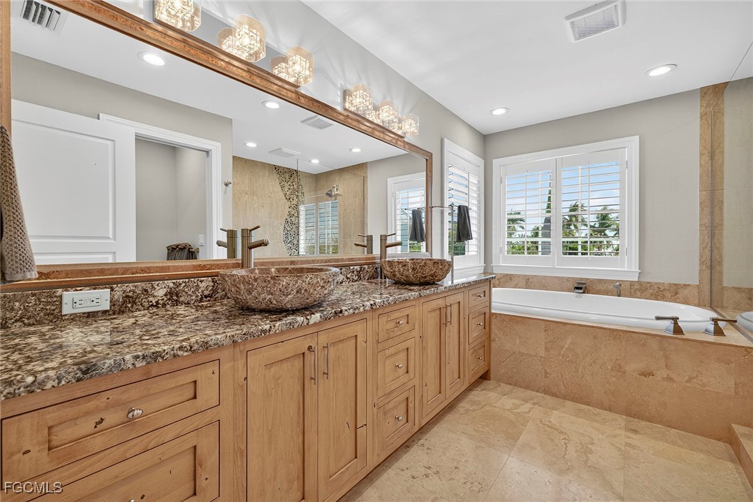 4 Bed Pool Home for Sale in Sanibel, photo 20