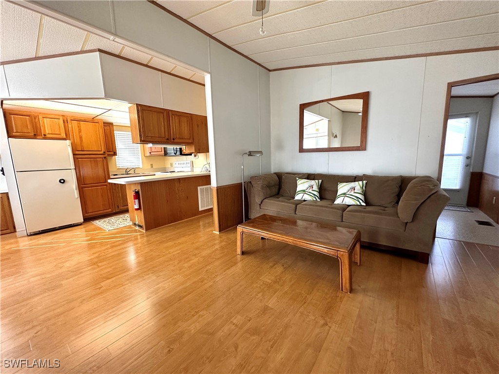 1 Bed ManufacturedHome for Sale in Estero, photo 20