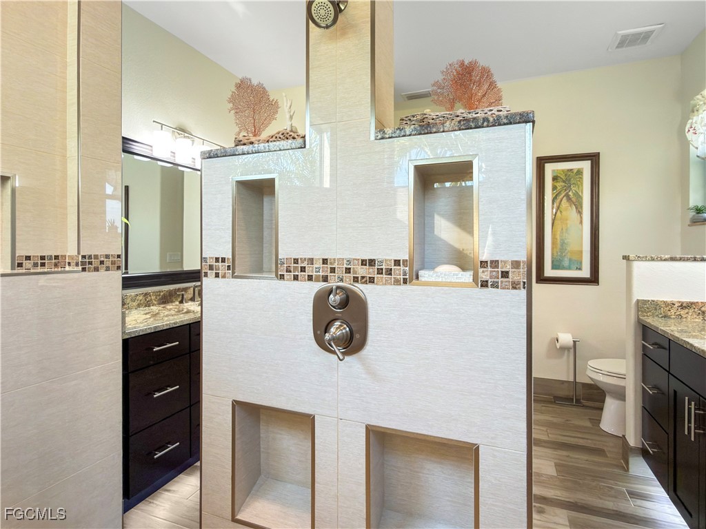 3 Bed Pool Home for Sale in Broadmoor, photo 20