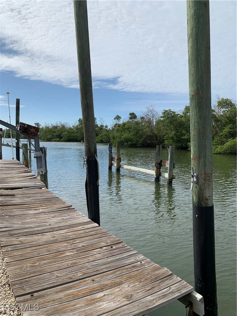 Waterfront Home for Sale in Trailerhaven, photo 20