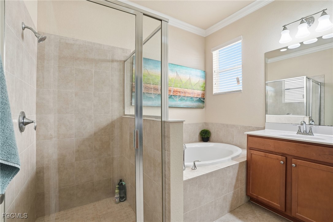 4 Bed SingleFamilyResidence for Sale in Naples, photo 20