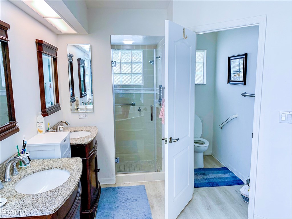 3 Bed Waterfront Home for Sale in Fort Myers, photo 20