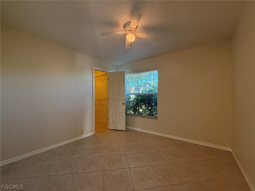 3 Bed SingleFamilyResidence for Sale in Cape Coral, photo 20