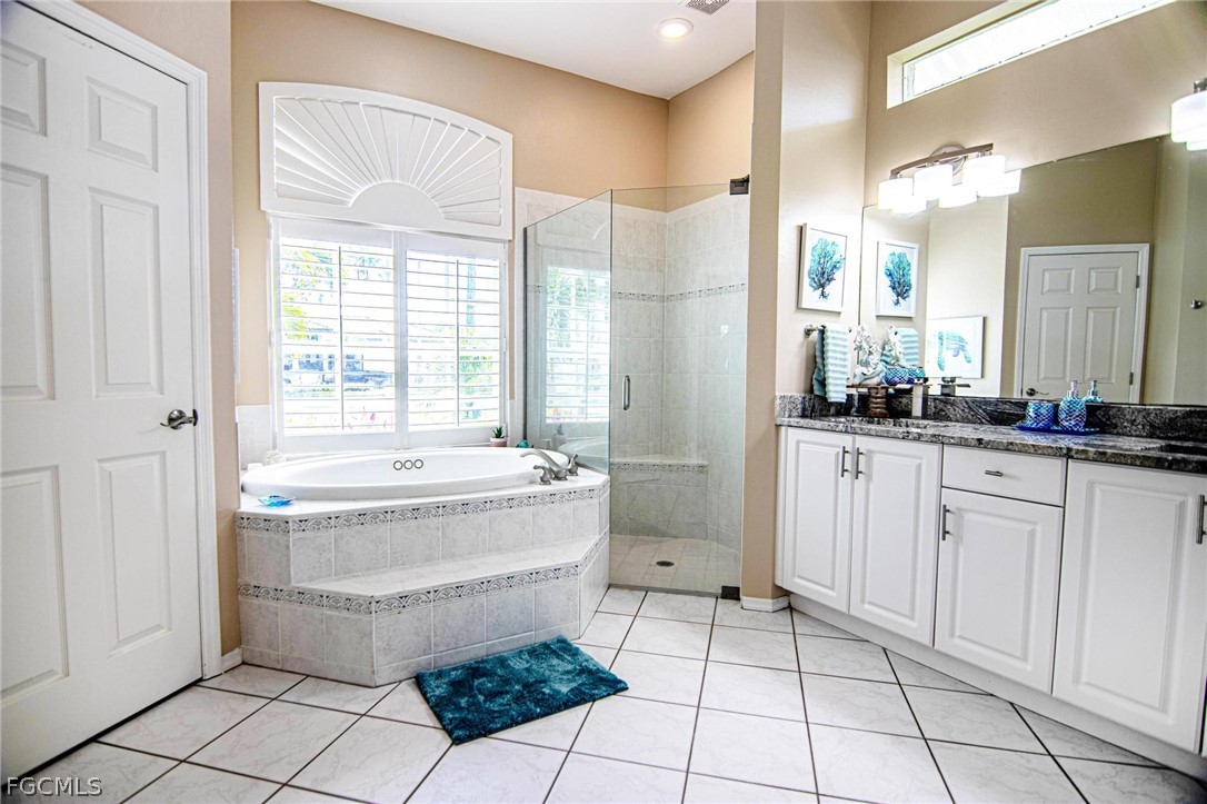 3 Bed Pool Home for Sale in Cape Coral, photo 20