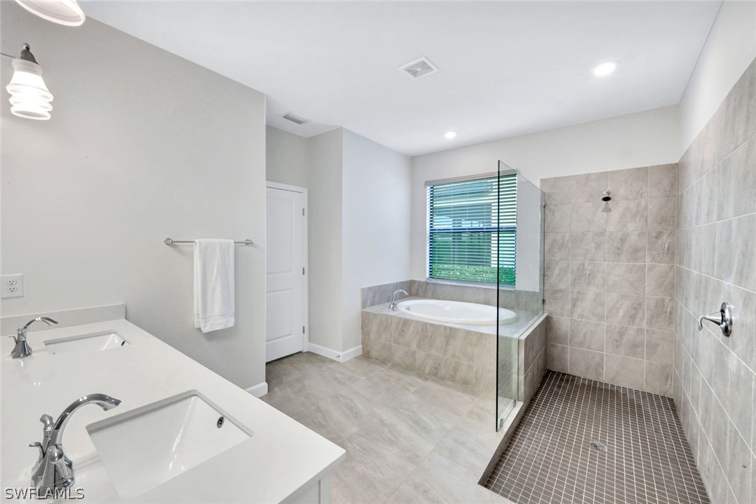 3 Bed Pool Home for Sale in Verdana Village, photo 20