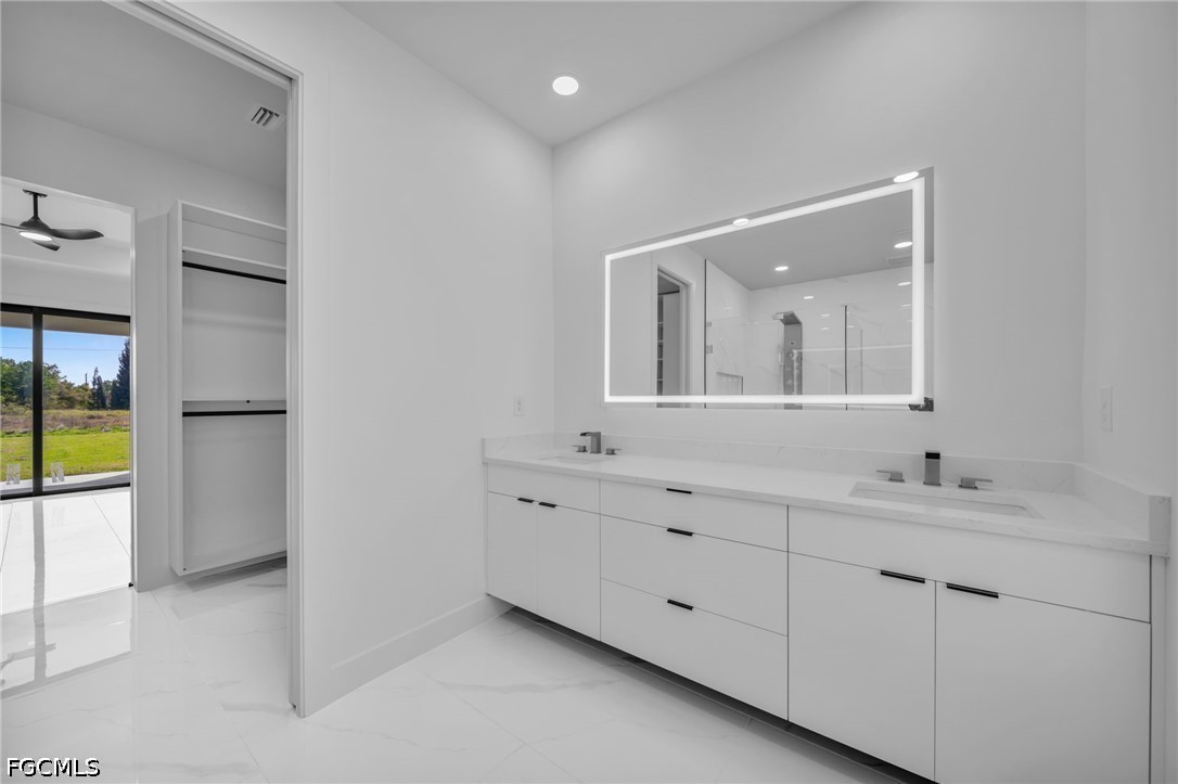 3 Bed SingleFamilyResidence for Sale in Lehigh Acres, photo 20
