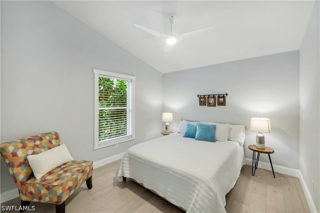 2 Bed SingleFamilyResidence for Sale in Naples, photo 20