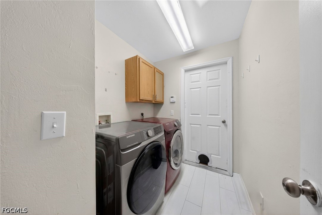3 Bed SingleFamilyResidence for Sale in Cape Coral, photo 20
