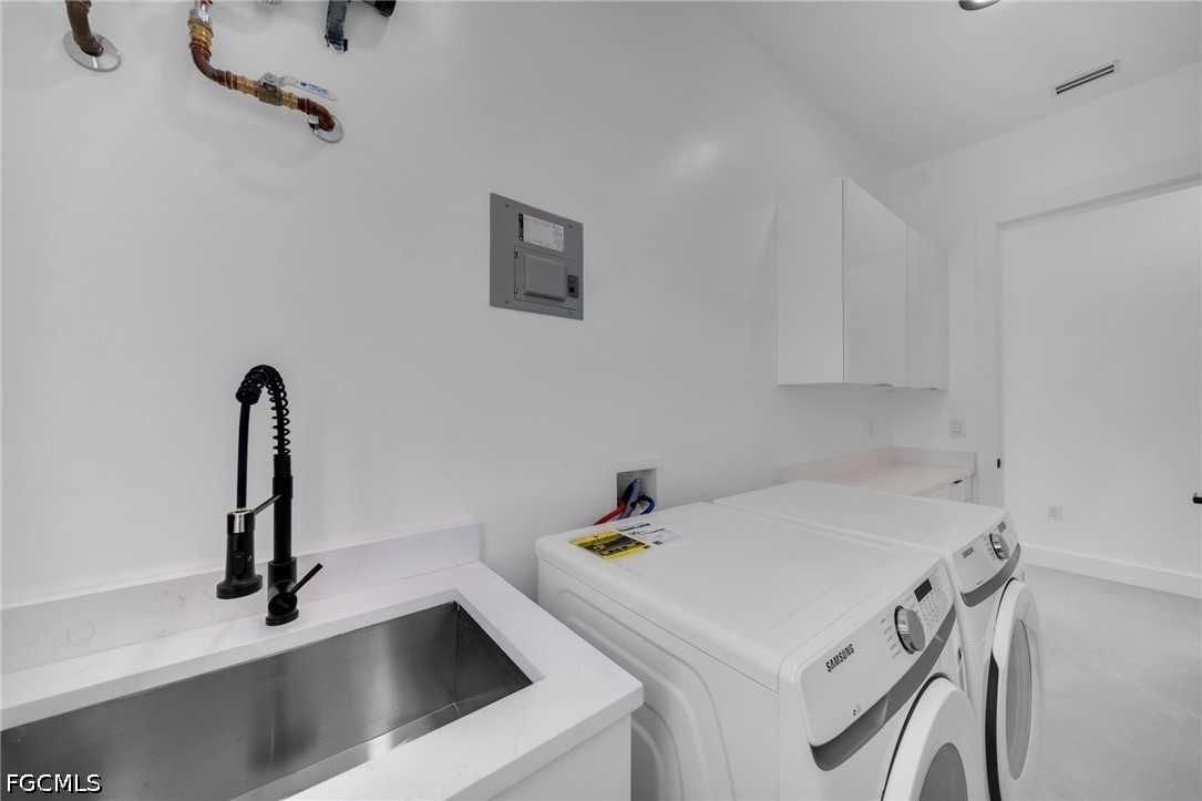 3 Bed Pool Home for Sale in Cape Coral, photo 20