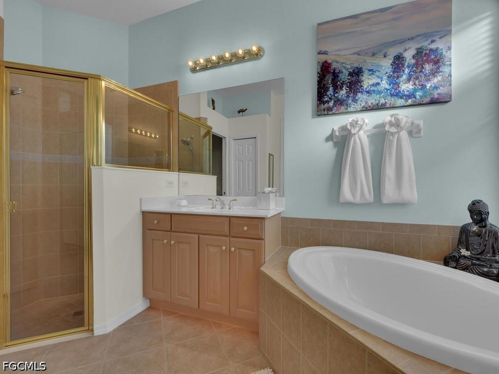 4 Bed Pool Home for Sale in Westminster, photo 20