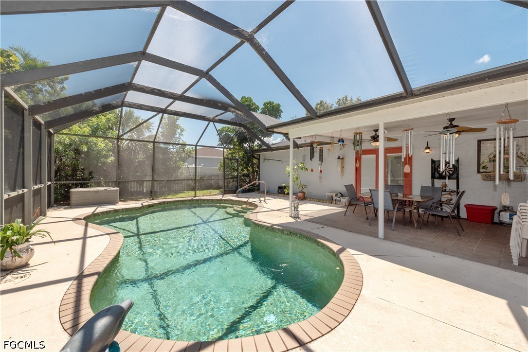 2 Bed Pool Home for Sale in Cape Coral, photo 20
