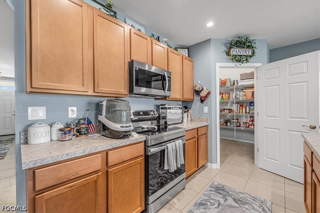 4 Bed SingleFamilyResidence for Sale in Cape Coral, photo 20