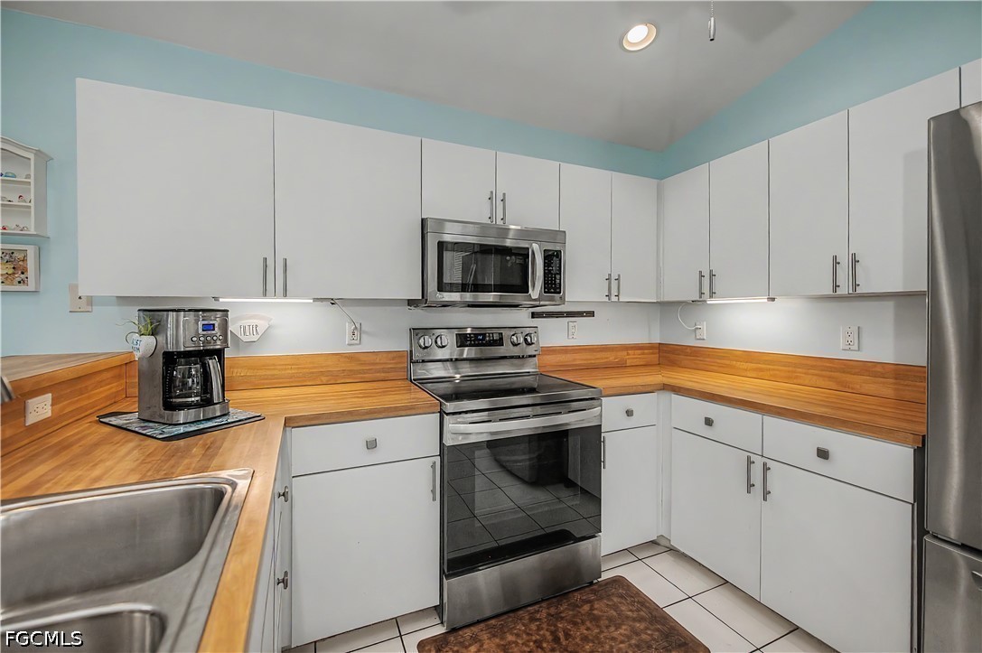 3 Bed SingleFamilyResidence for Sale in North Fort Myers, photo 20