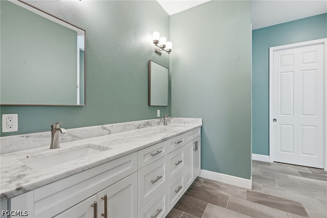 3 Bed SingleFamilyResidence for Sale in Port Labelle, photo 20