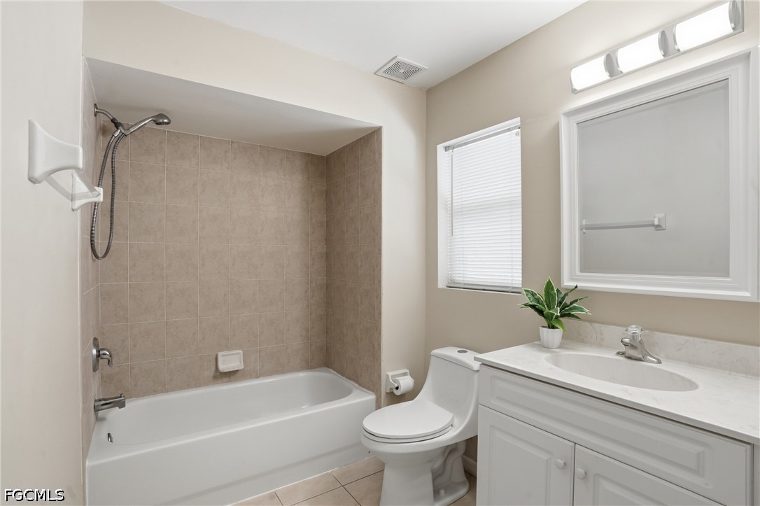3 Bed Attached for Sale in Naples, photo 20