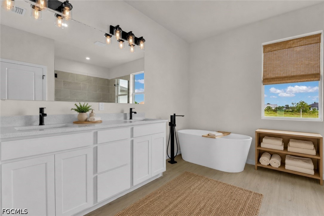 4 Bed SingleFamilyResidence for Sale in Cape Coral, photo 20