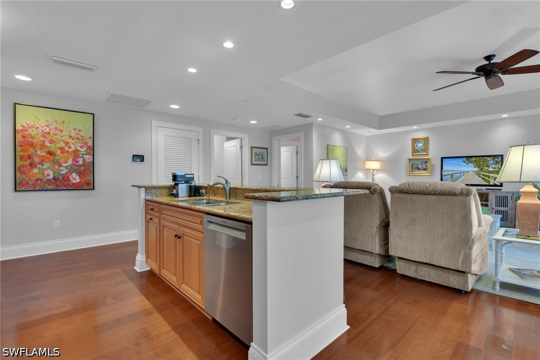 4 Bed Townhouse for Sale in Sandy Cay, photo 20