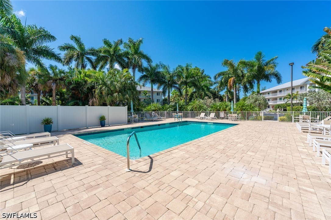 2 Bed Condominium for Sale in Naples, photo 20