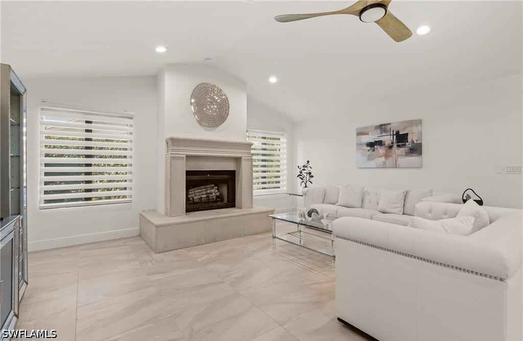 3 Bed Pool Home for Sale in Kings Lake, photo 20