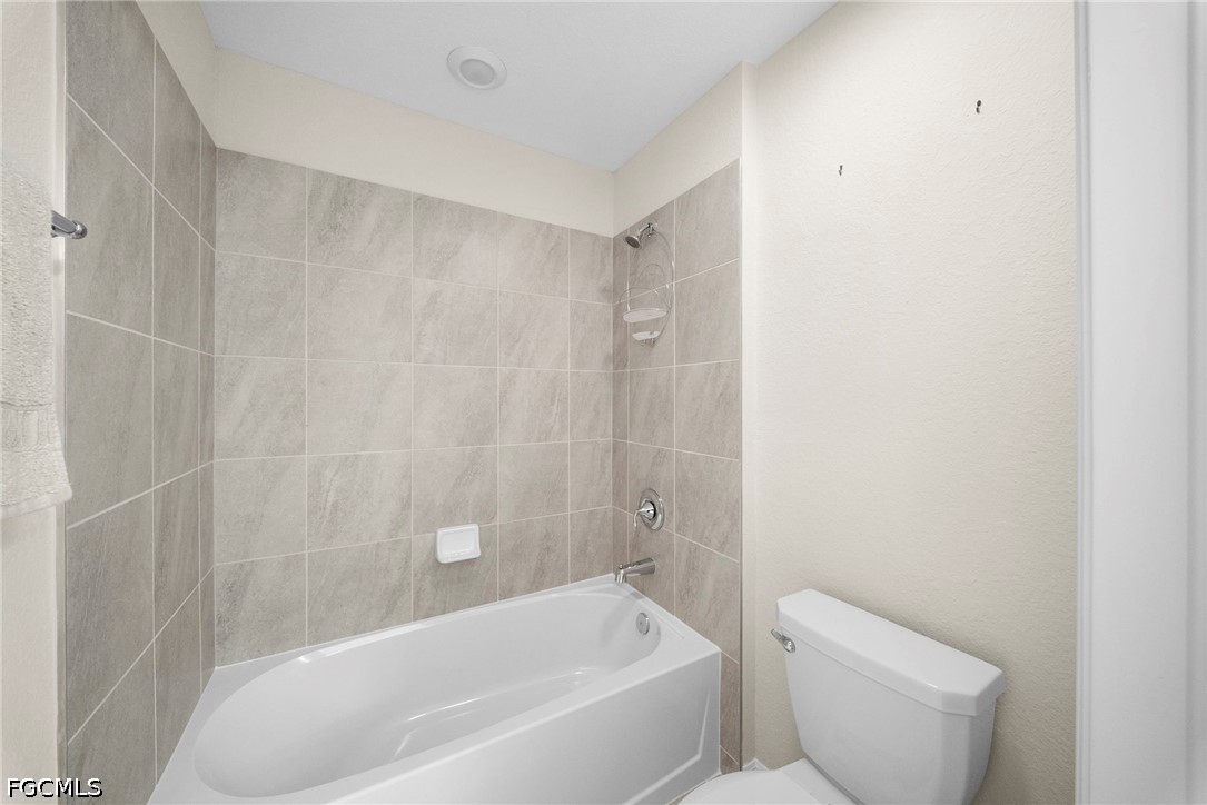 4 Bed Pool Home for Sale in Hampton Lakes, photo 20