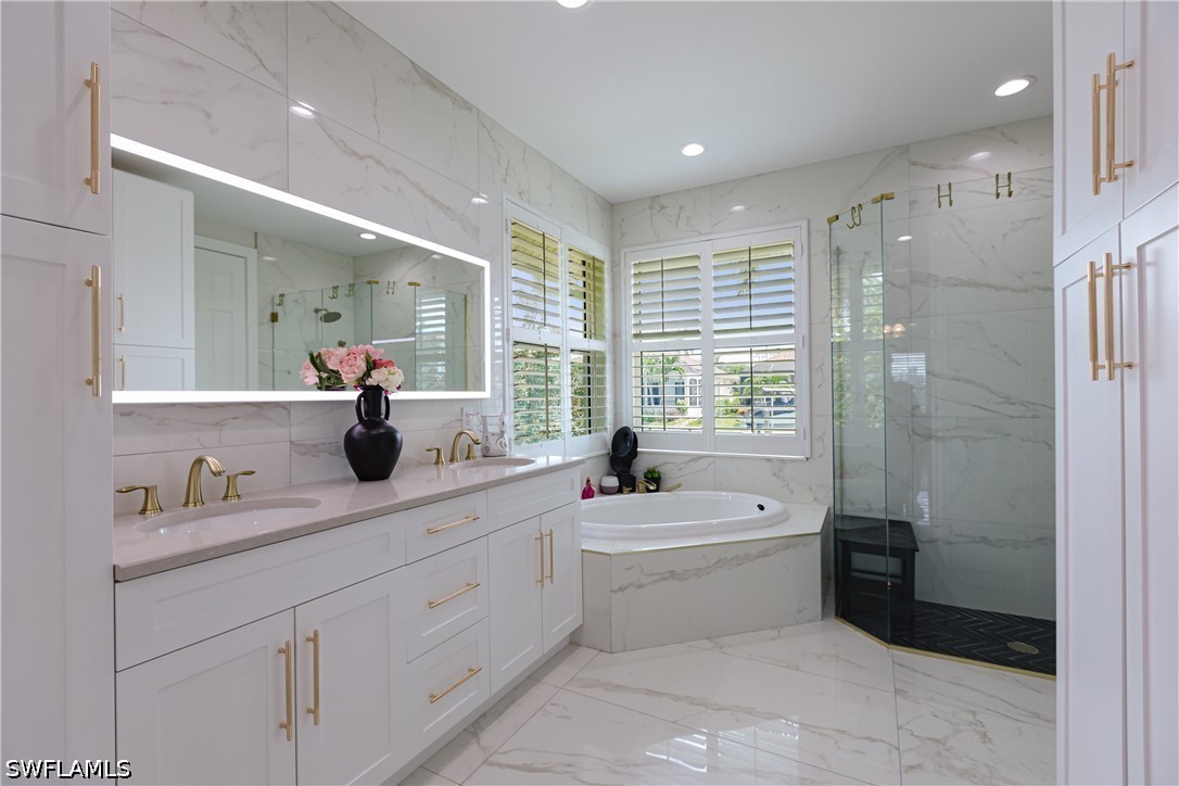3 Bed Pool Home for Sale in Marco Beach, photo 20