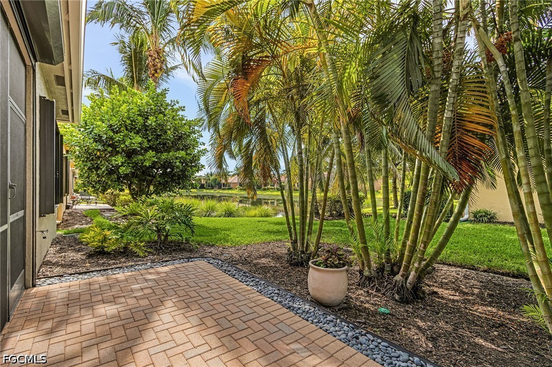 2 Bed SingleFamilyResidence for Sale in Naples, photo 20