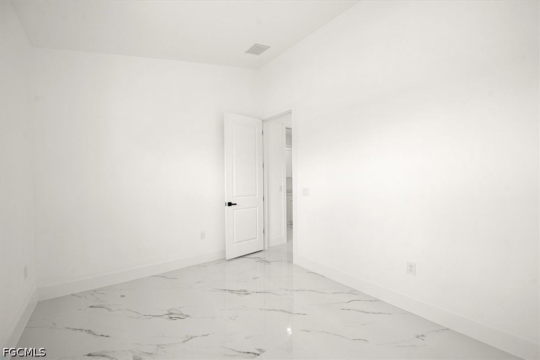 4 Bed SingleFamilyResidence for Sale in Buckingham Park, photo 20